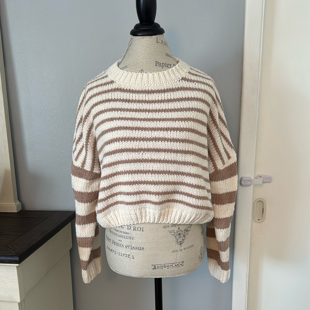 Altar’d State Cropped Sweater Medium/Large Cream and Tan